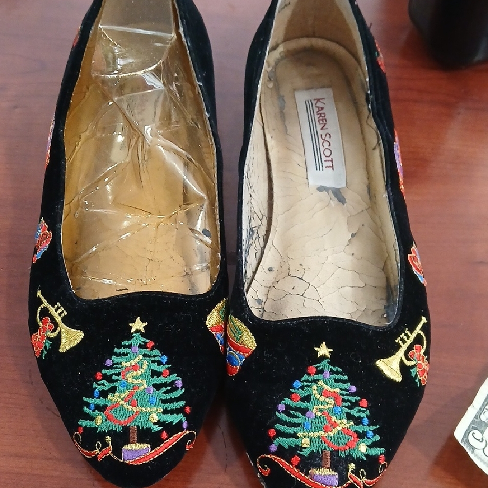 Karen Scott Black Velvet Holiday Embroidered Flats